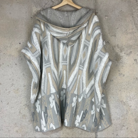 Kerisma gray cream ivory tribal design open front draped cardigan one size - Picture 4 of 7